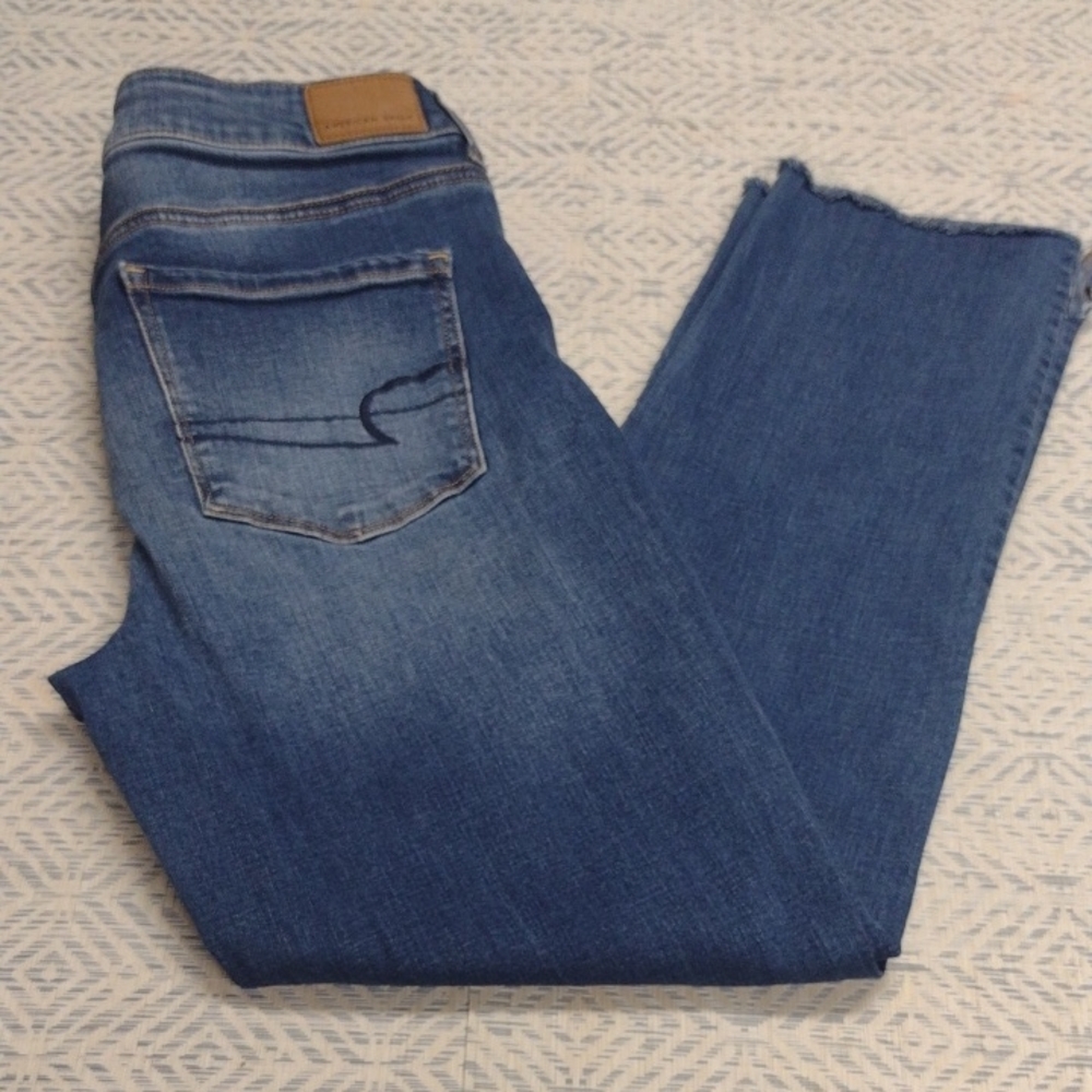 American Eagle Outfitters Women's Skinny Jeans in Medium Blue Wash